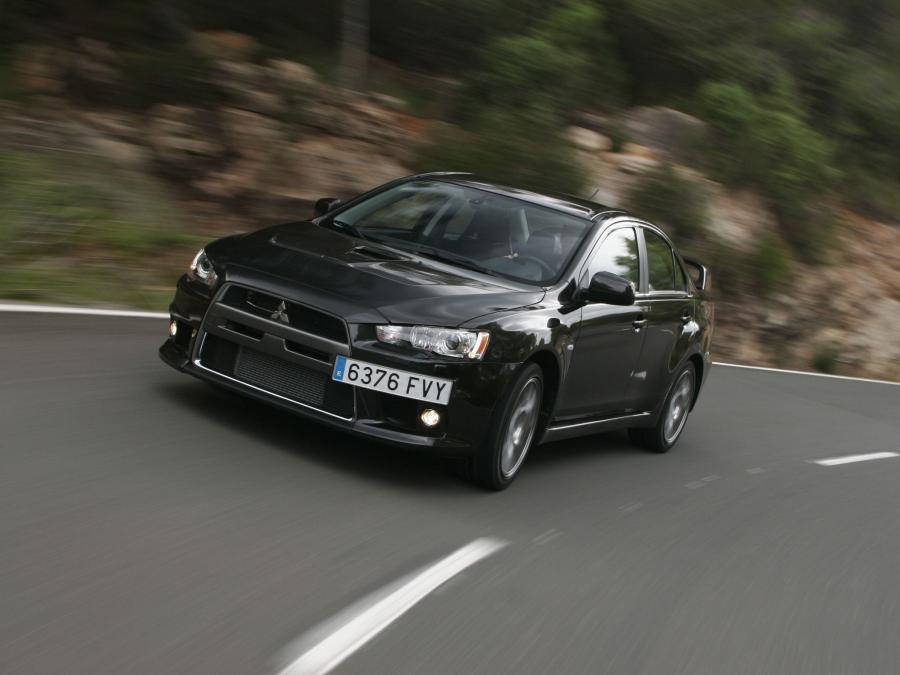  Mitsubishi Lancer Evolution X 2007 года  (фото 5 из 149)